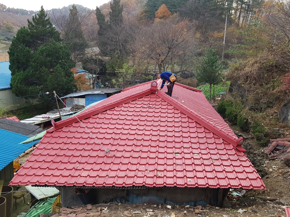 송학면 새마을협의회 사랑의 지붕개량사업 이미지 2